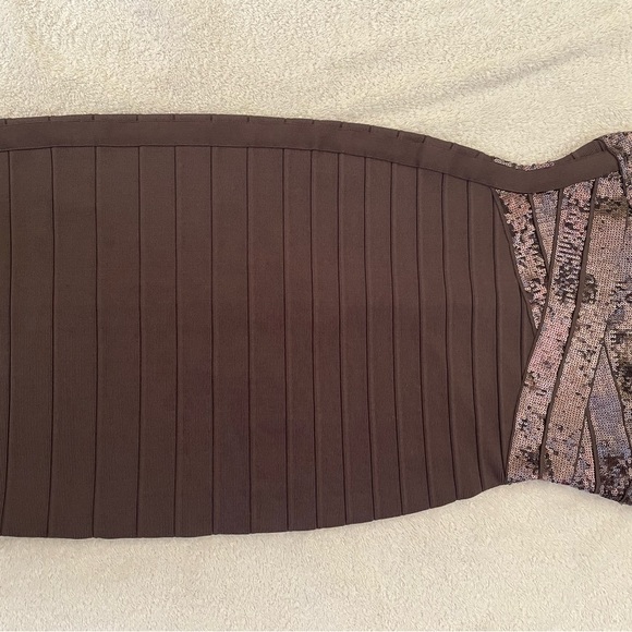 Beautiful pre-owned “Simone” Hervé Leger dress in XS - Picture 5 of 9